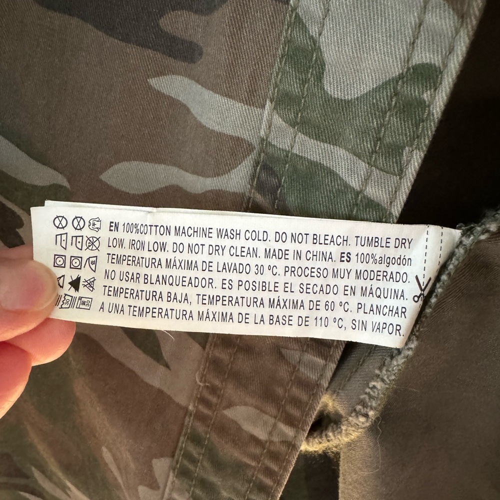 Forever 21 Camo Jacket - Picture 6 of 6